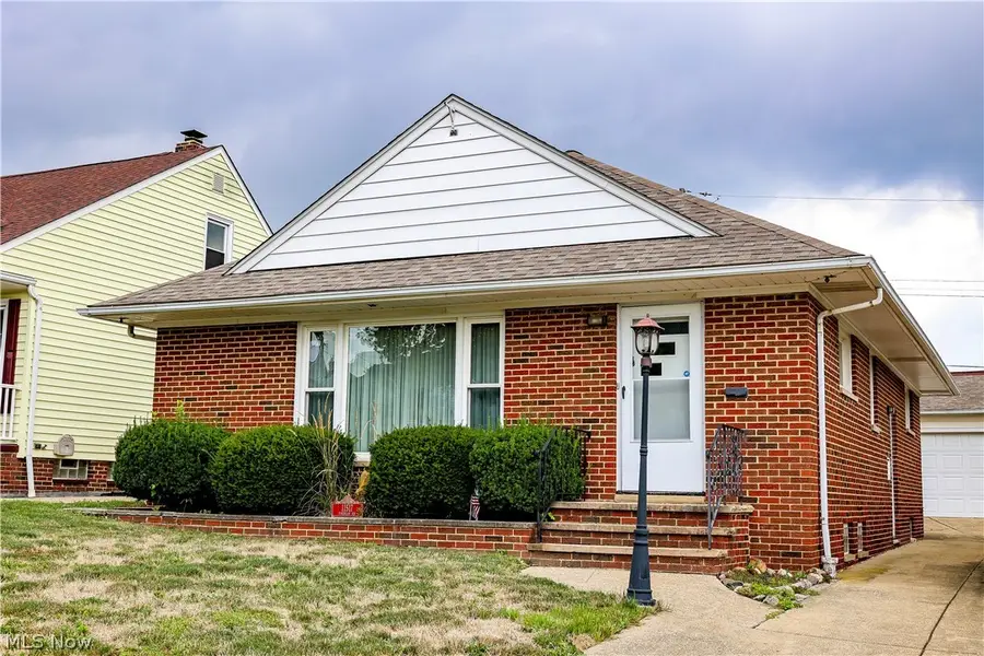 11517 Fordham Road, Garfield Heights, OH 44125 - #3