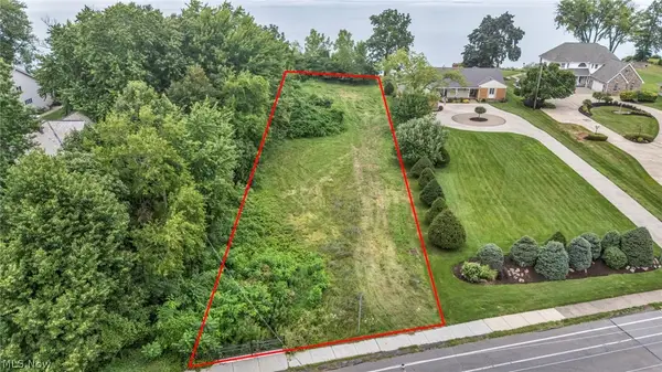 E Lake Road, Sheffield Lake, OH 44054