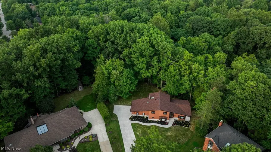 6567 Queens Way, Brecksville, OH 44141 - #3