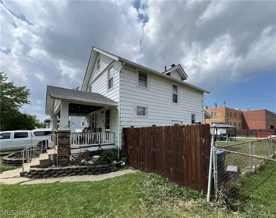 1891 E 33rd Street, Lorain, OH 44055 - #3