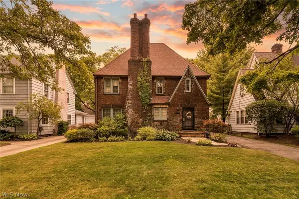 3295 Glencairn Road, Shaker Heights, OH 44122