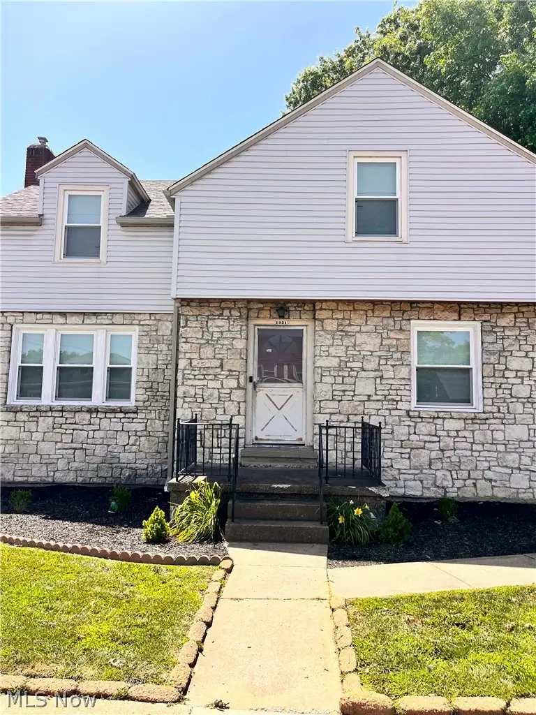 1921 Maple Avenue, Zanesville, OH 43701 - #1