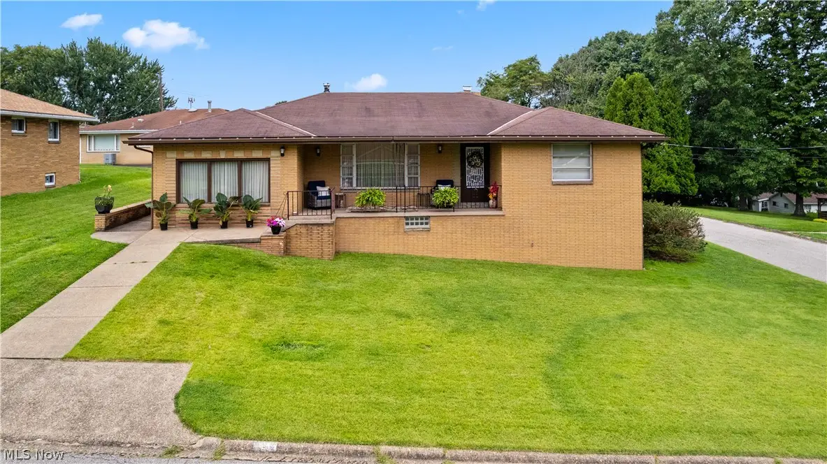 163 N 15th Street, Weirton, WV 26062 - #1