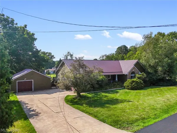 6031 Woodcrest Ne Avenue, Canton, OH 44721
