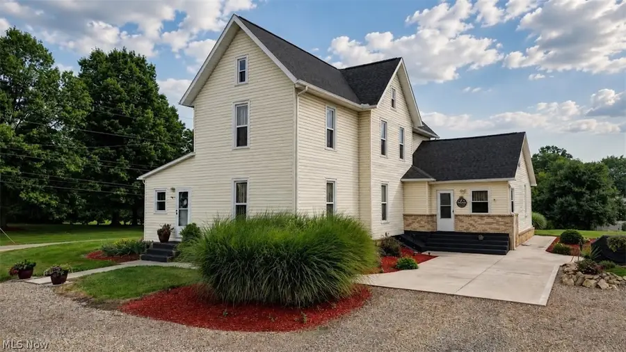 1031 Stonecreek Sw Road, New Philadelphia, OH 44663 - #3
