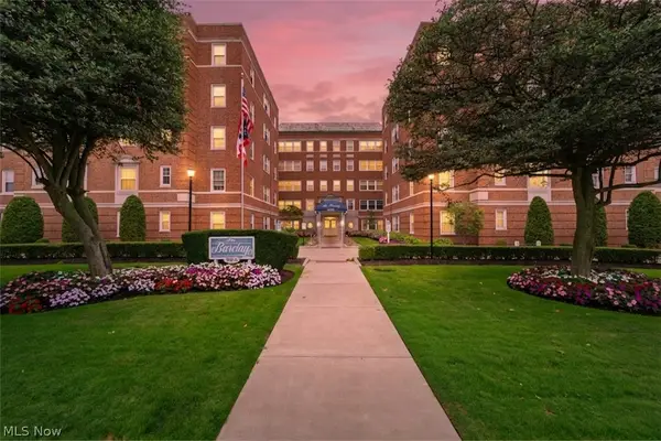 19015 Van Aken Boulevard #311, Shaker Heights, OH 44122