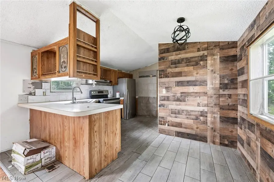 10938 Leader Road, Chardon, OH 44024 - #2