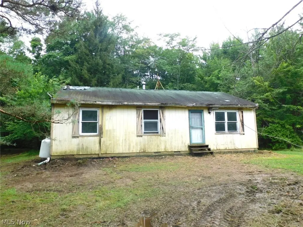1577 Tompkins Road, Lenox, OH 44032 - #1