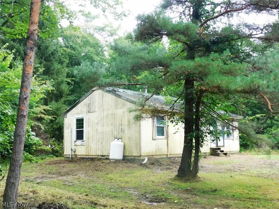 1577 Tompkins Road, Lenox, OH 44032 - #2