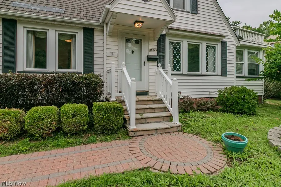38247 Ridge Road, Willoughby, OH 44094 - #2