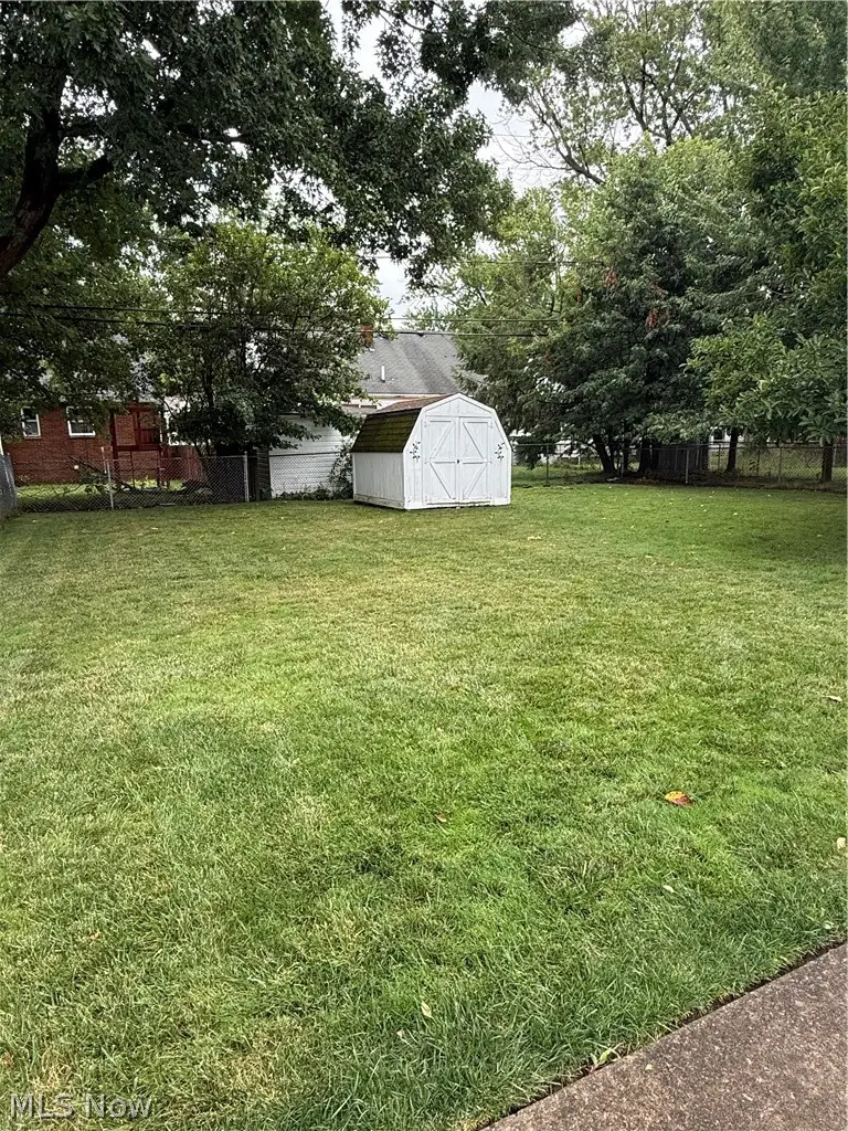 375 E 262nd Street, Euclid, OH 44132 - #2