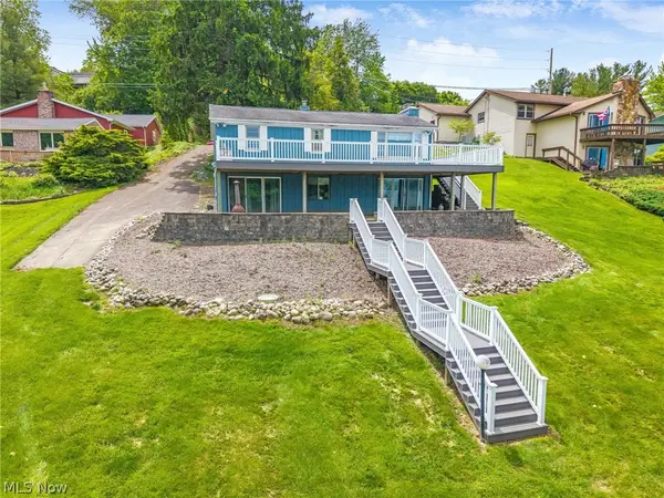 426 E Mohawk Drive, Malvern, OH 44644
