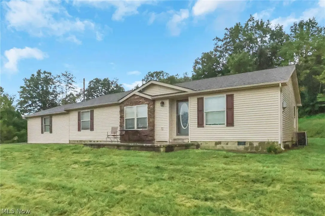 14090 Glenwood Ln, Cumberland, OH 43732 - #1