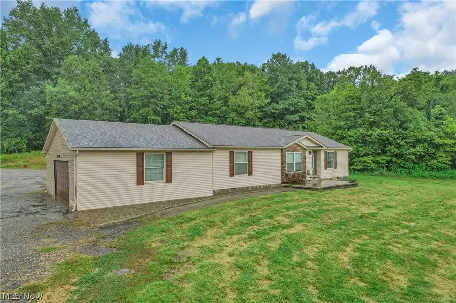 14090 Glenwood Ln, Cumberland, OH 43732 - #3