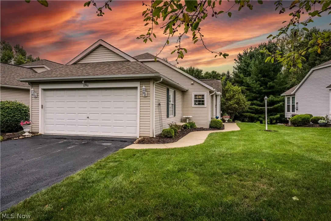 3790 Woodbury Oval, Stow, OH 44224 - #1