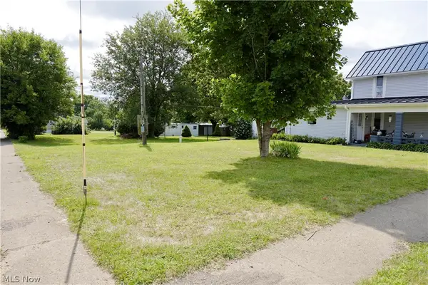 2 Market Street S, Martinsburg, OH 43037