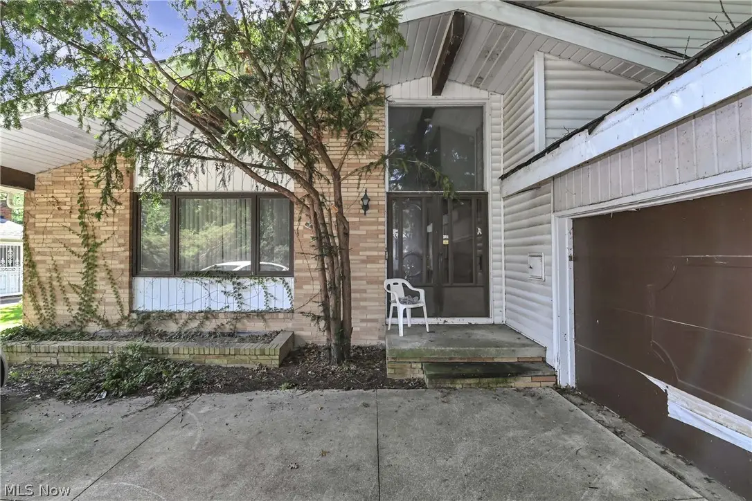 5392 Meadow Wood Boulevard, Lyndhurst, OH 44124 - #1