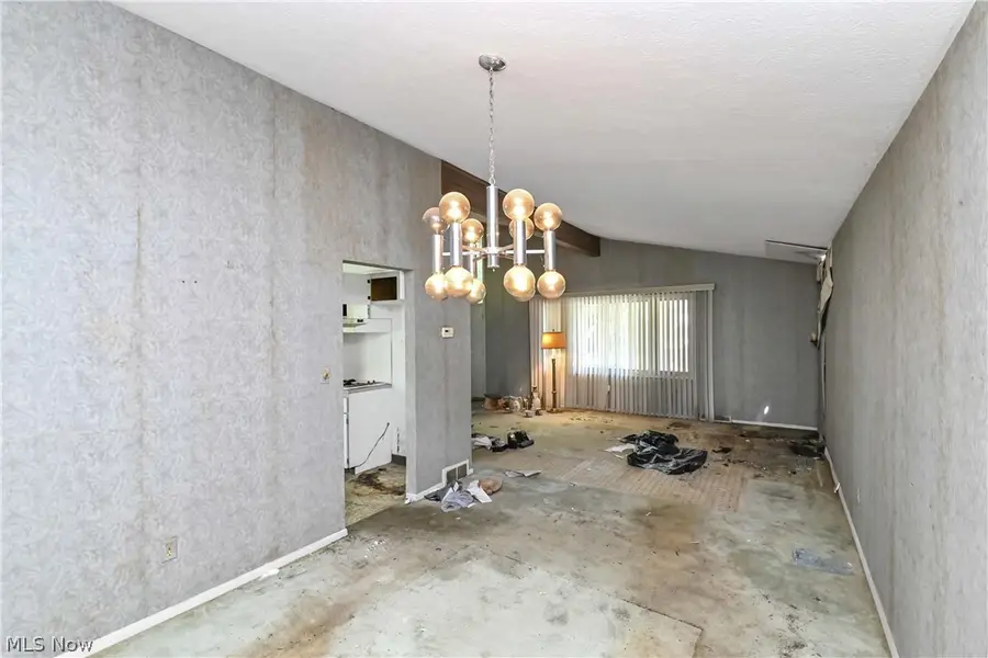 5392 Meadow Wood Boulevard, Lyndhurst, OH 44124 - #2