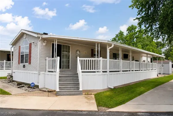 1763 NE Catawba Road #206, Port Clinton, OH 43452