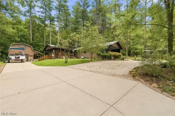 6040 Concord Drive, Bowerston, OH 44695