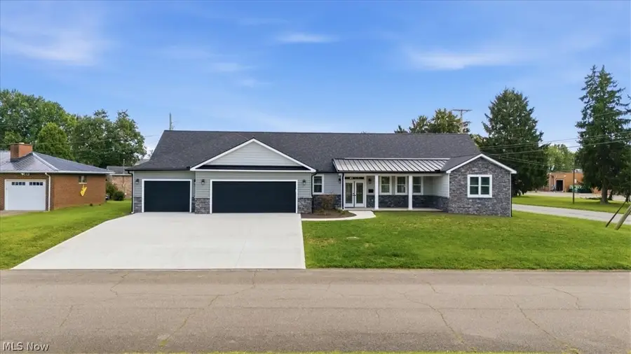 400 Crooks Avenue, Ravenswood, WV 26164 - #2