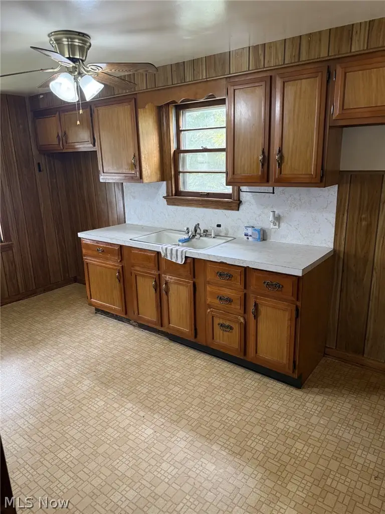 1104 Vine Street, Coshocton, OH 43812 - #3