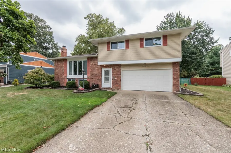 7724 Ohio Street, Mentor, OH 44060 - #2