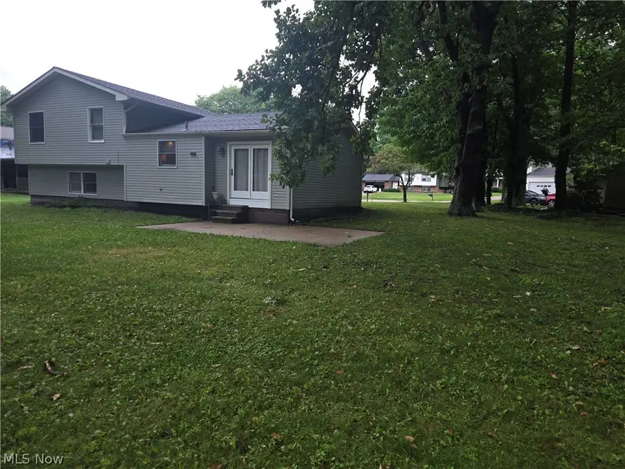 8218 Comet Court, Mentor, OH 44060 - #3