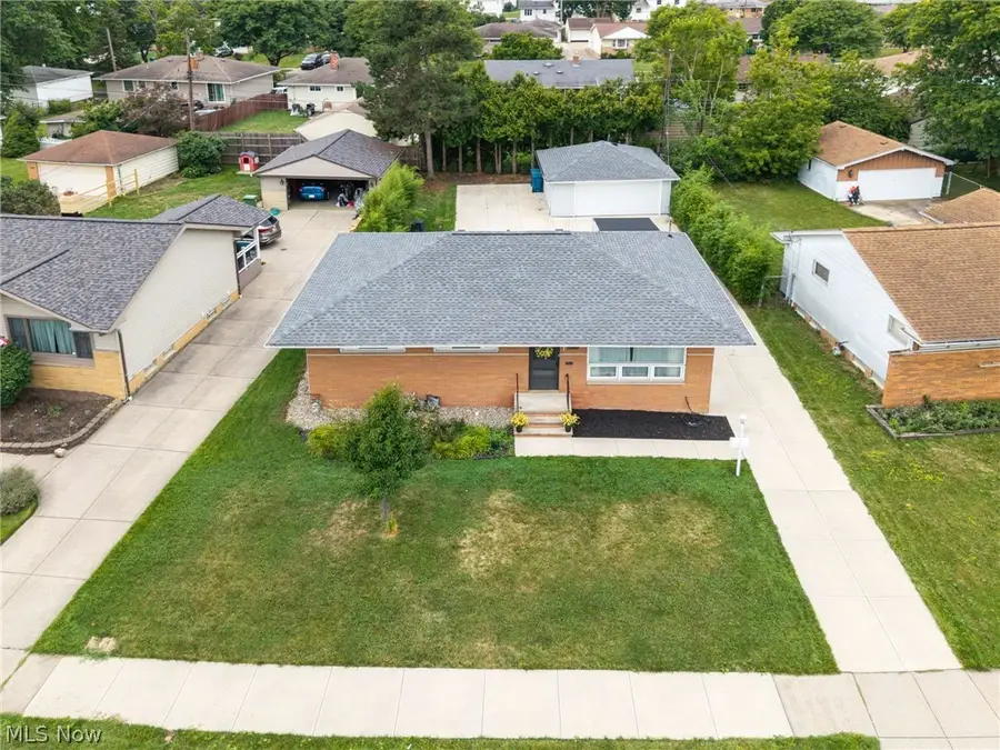 6904 Reid Drive, Parma Heights, OH 44130 - #3
