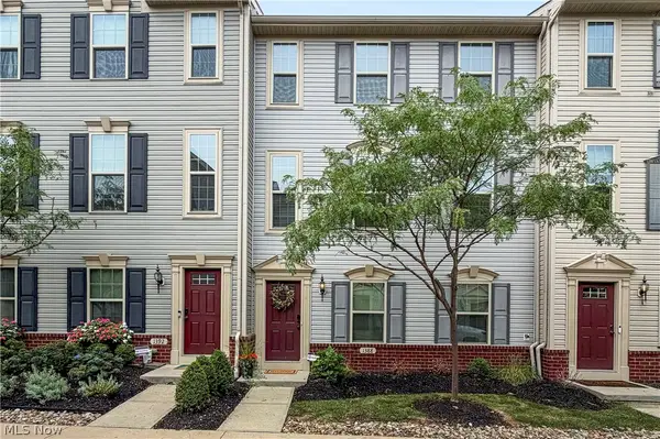 1388 Annette Court, Lakewood, OH 44107