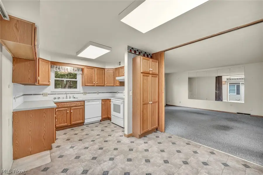 261 Fairmount Avenue, Barberton, OH 44203 - #3