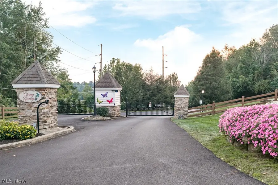 1117 Queen Anne Nw Drive, Massillon, OH 44647 - #2