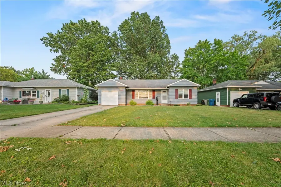 6869 Oakwood Road, Parma Heights, OH 44130 - #3