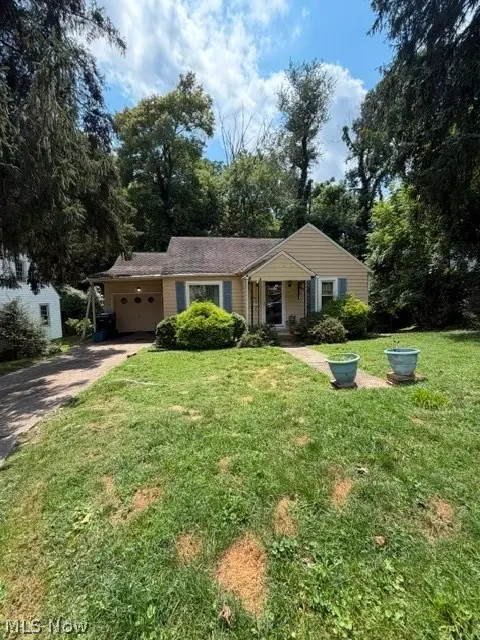 2090 Norwood Boulevard, Zanesville, OH 43701 - #1