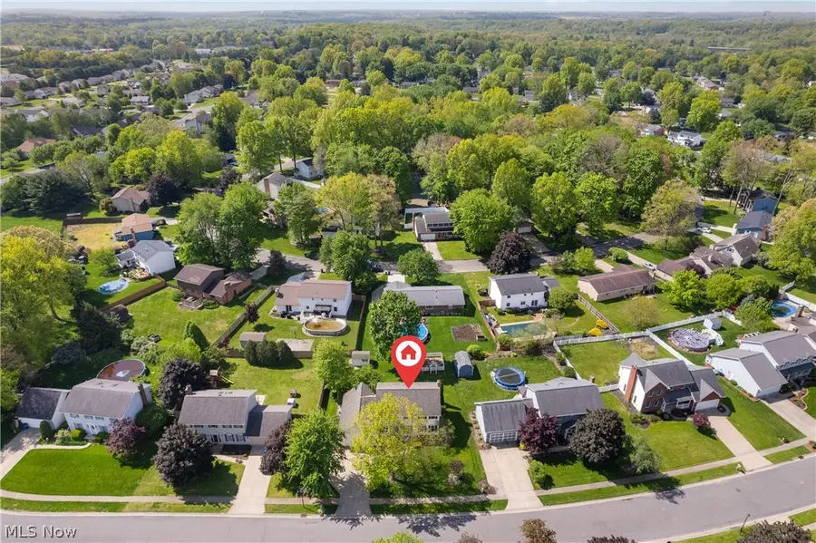 881 Dan Avenue, Canal Fulton, OH 44614 - #3