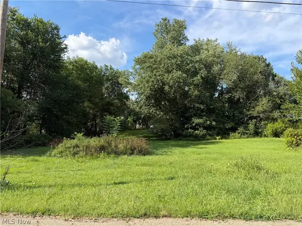 6th Se Street, Canton, OH 44707
