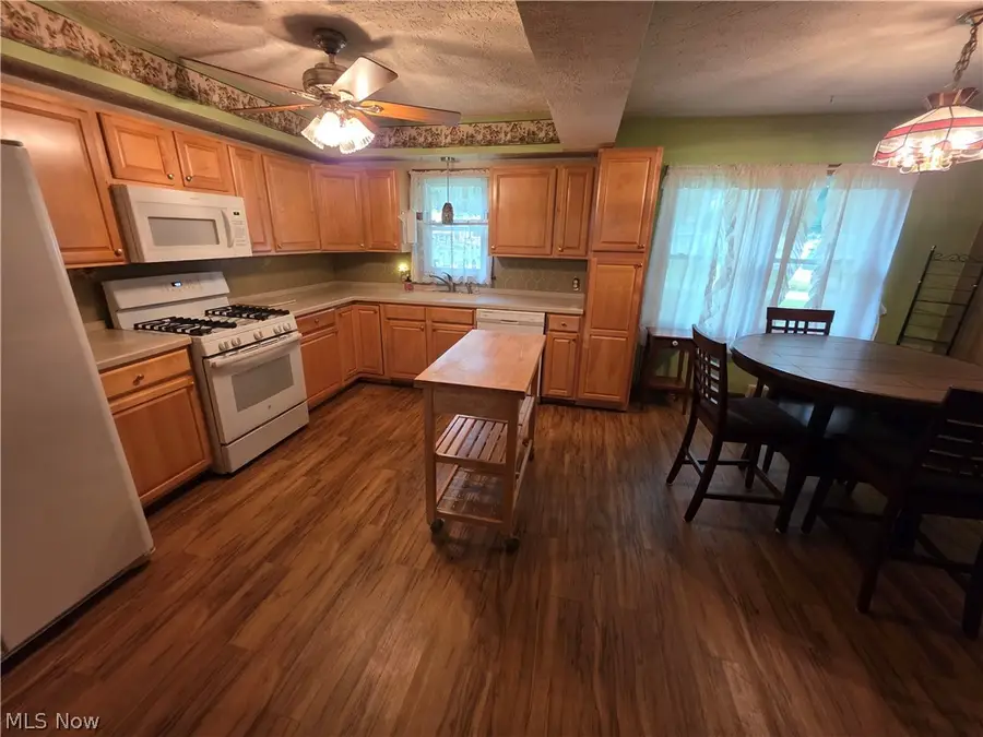 490 Bonshire Road, Akron, OH 44319 - #3