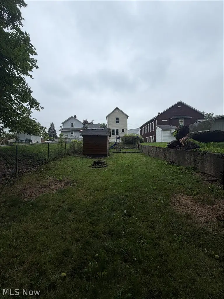 82 Brown Street, Barberton, OH 44203 - #3