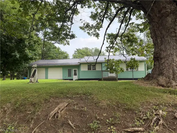 6727 Girdle Road, West Farmington, OH 44491