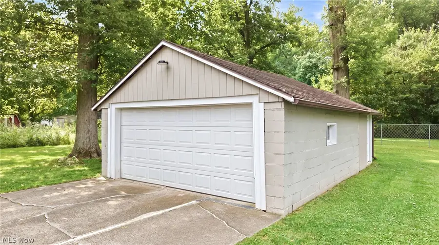 2036 Overland Ne Avenue, Warren, OH 44483 - #3