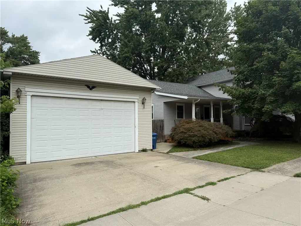 631 Mill Avenue, Amherst, OH 44001 - #1
