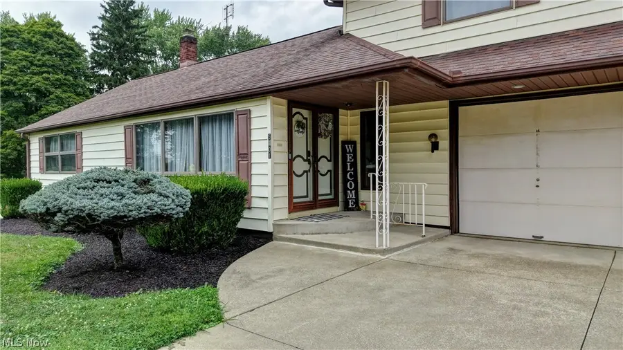 5201 Richville Sw Drive, Navarre, OH 44662 - #3