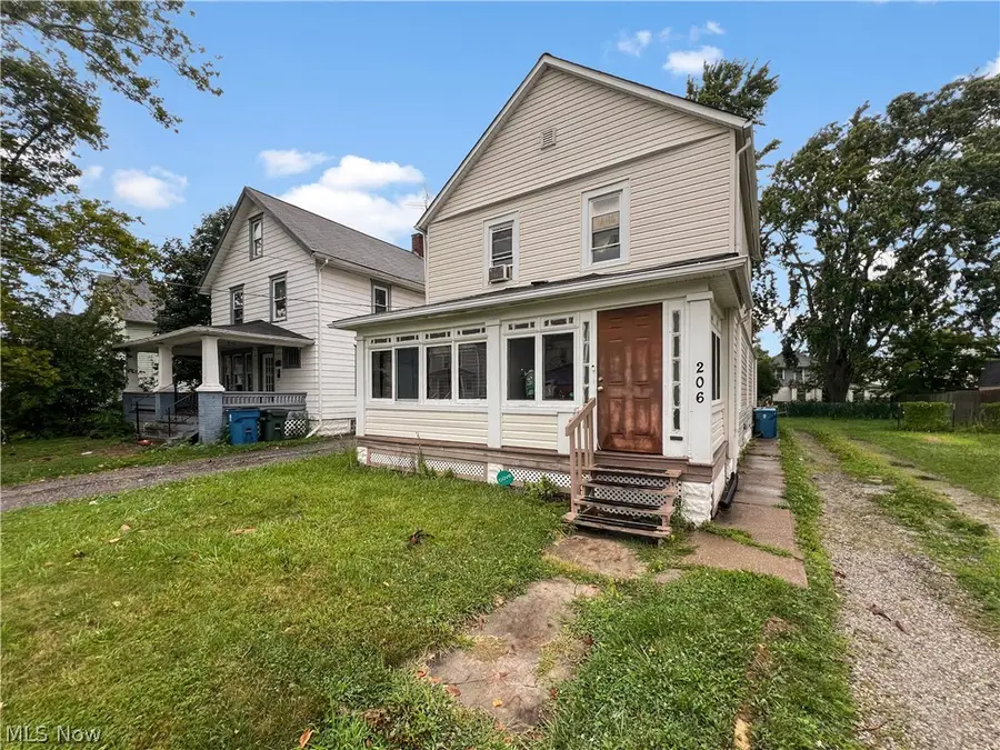 206 W 29th Street, Lorain, OH 44055 - #2