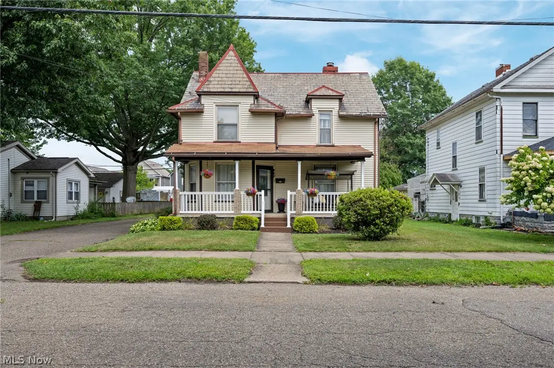 907 11th Nw Street, New Philadelphia, OH 44663 - #1