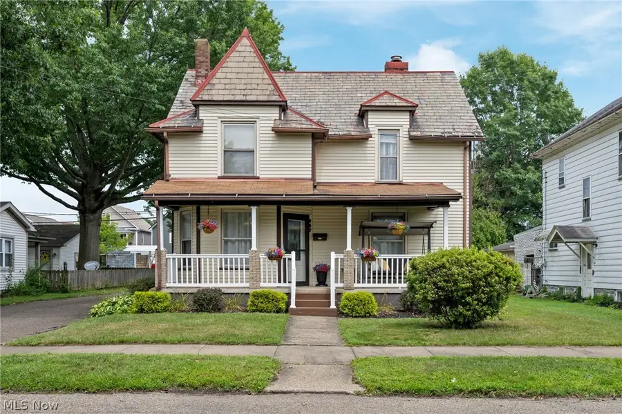 907 11th Nw Street, New Philadelphia, OH 44663 - #3