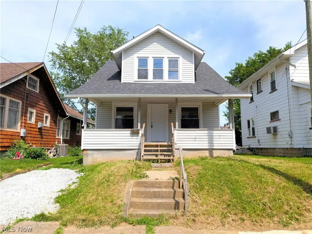 864 10th Ne Street, Massillon, OH 44646 - #1