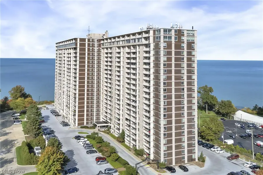 12900 Lake Avenue #1119, Lakewood, OH 44107 - #2