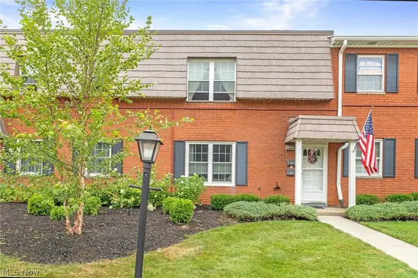 2719 Pease Drive #A108, Rocky River, OH 44116