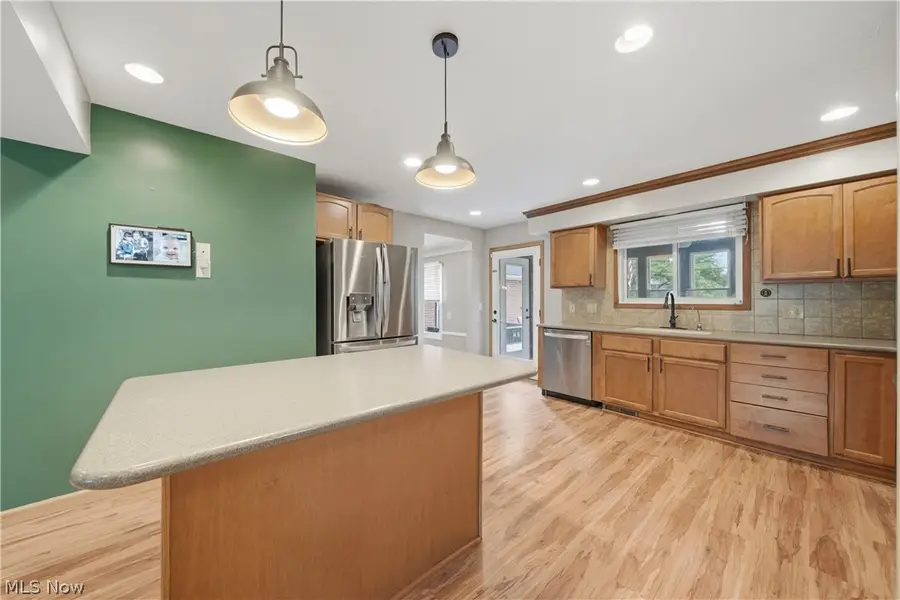7445 Market N Avenue, Canton, OH 44721 - #3
