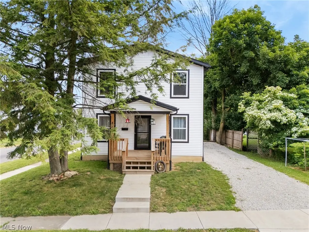 427 W Oak Street, Orrville, OH 44667 - #1